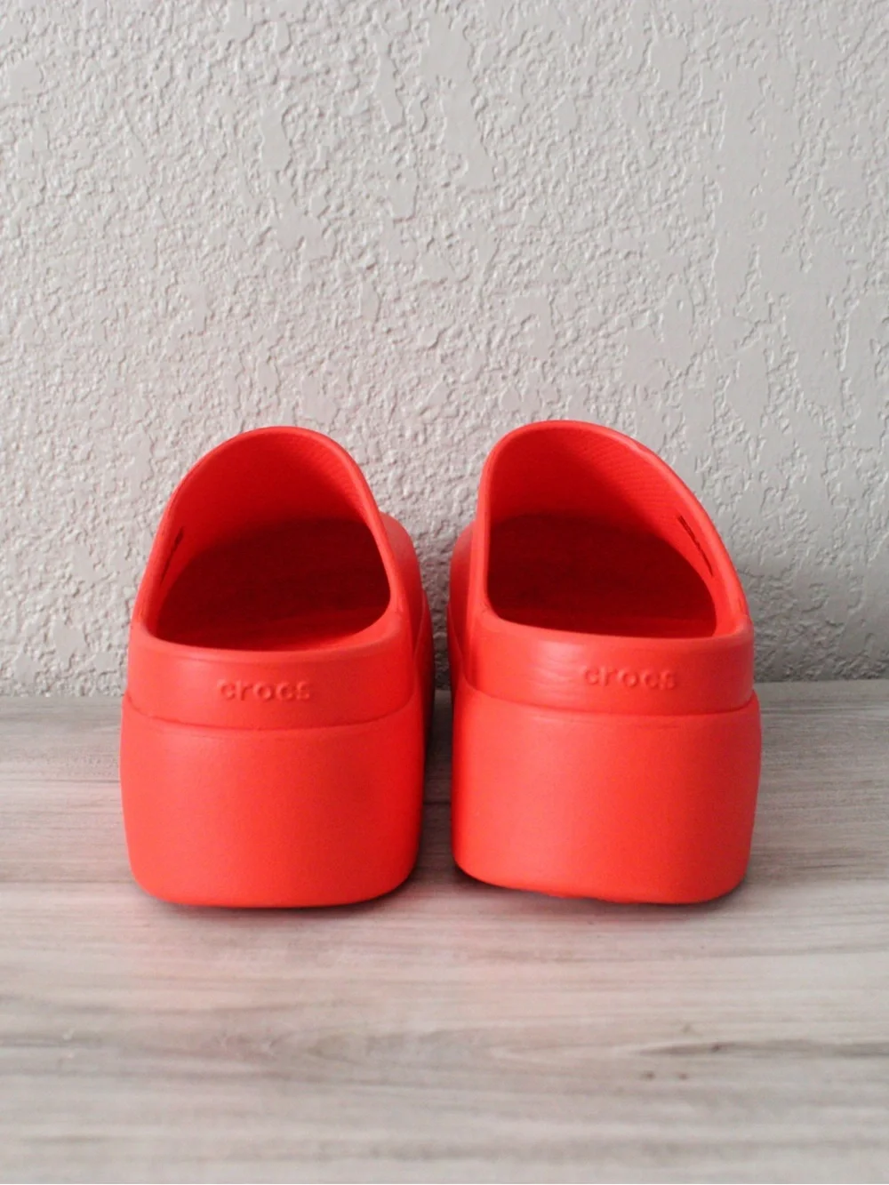 Crocs Dylan Platform Clog in Starfish - Picture 5 of 8